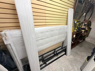 White tufted king bed - Special Offer!!!