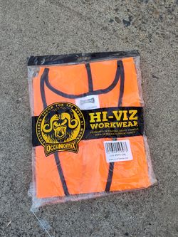 Universal safety vest