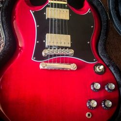 420 WITH CASE Epiphone SG G400 Electric Guitar Red With Hard Shell Case Mint By Gibson