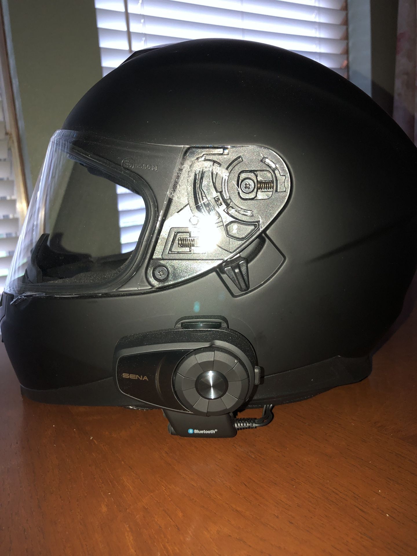 Motorcycle helmet