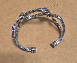 Adjustable silver bracelet