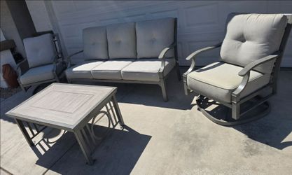 $550 BEAUTIFUL PATIO SET 3 SEATER COUCH AND 2 BIG SWIVEL CHAIRS AND TABLE