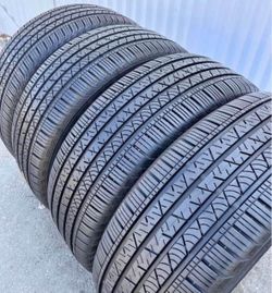 Set 235/55-19 Michelin con el 80% de vida