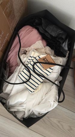 WOMENS CLOTHING DRESSES, pants etc accessories