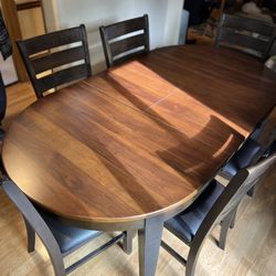 Extendable Wooden Table