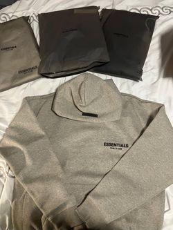 Essential hoodie