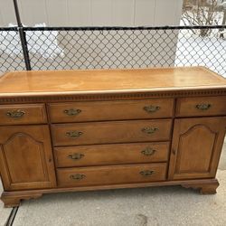 Bottom Half Of Hutch 