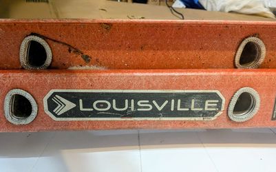 20 ft. Louisville Fiberglass Extension Ladder – Heavy Duty