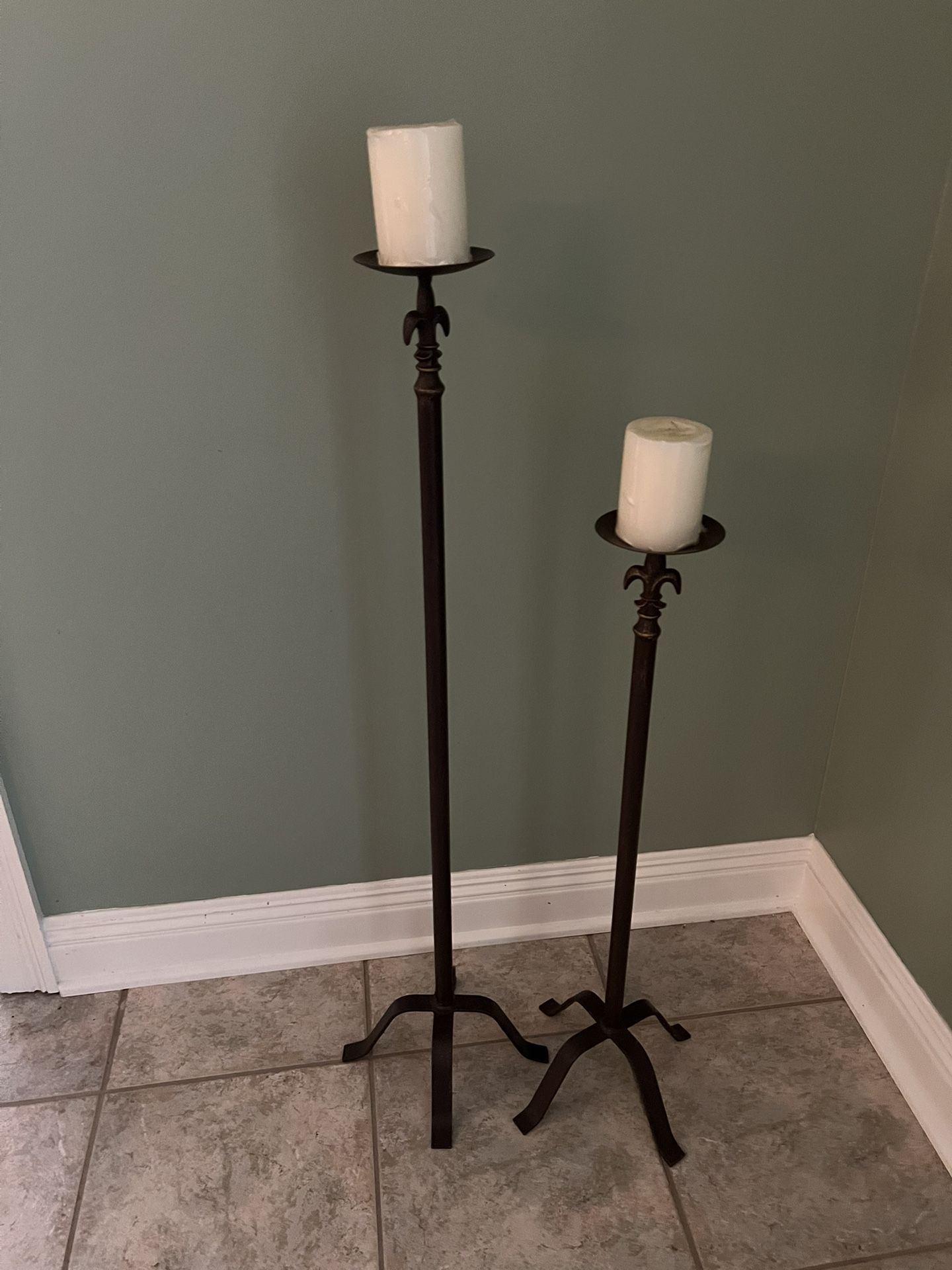 Floor Candle Holders With Candles