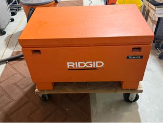 Ridgid job site tool box