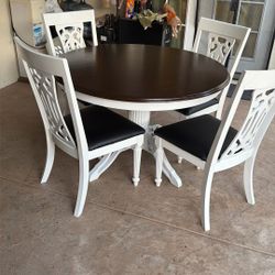 Dining Table And 4 Chairs Like New 