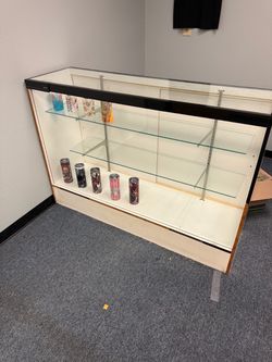 Glass showcase