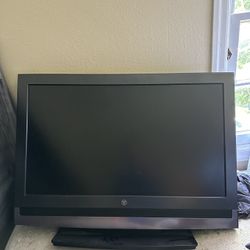 32” TV