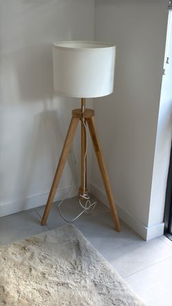 Floor lamp