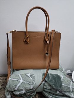 Moving Cleaning My Closet 