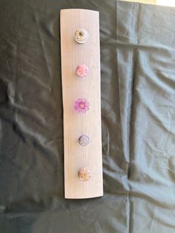 Decorative Wood Wall Hook Rack with 5 Knobs
