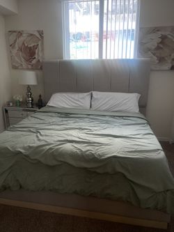 King Sides Bed / Matress