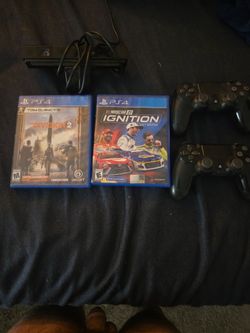 2 ps4 controllers 2 games and camera