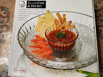 New Classica 2 Piece Glass Chip & Dip Set