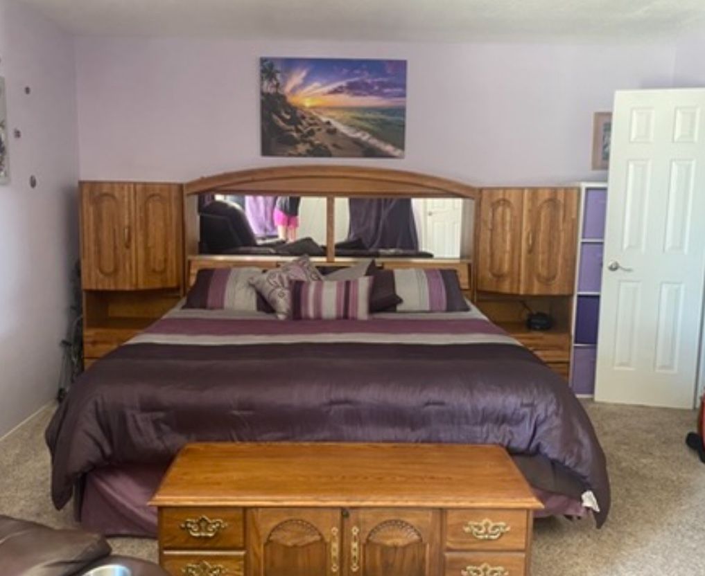 Oak Bedroom Set - King