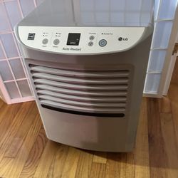 LG Smart Dehumidifier Dehu 45 Pint model MD19GQGE0