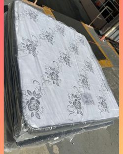 King Size Mattress / Colchon