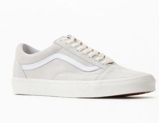 Vans Old Skool Cream White Canvas Suede Skateboard Sneakers Womens Size 6.5. Condition is "Pre-owned". See pictures ask questions and make an offer!