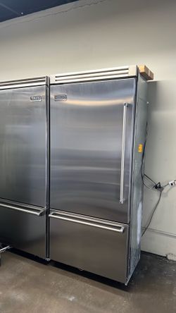 VIKING 36”WIDE BUILT IN BOTTOM FREEZER REFRIGERATOR