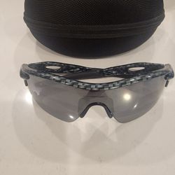 Genuine Oakley Radarlock With Carbon Fiber Frame Sunglasses 