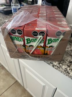 Se vende Cajas de jugo Boing