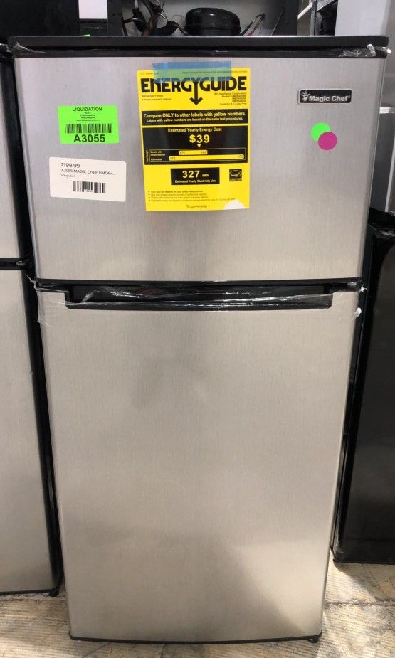 MAGIC CHEF HMDR450SE 4.5 cu. ft. 2 Door Mini Fridge