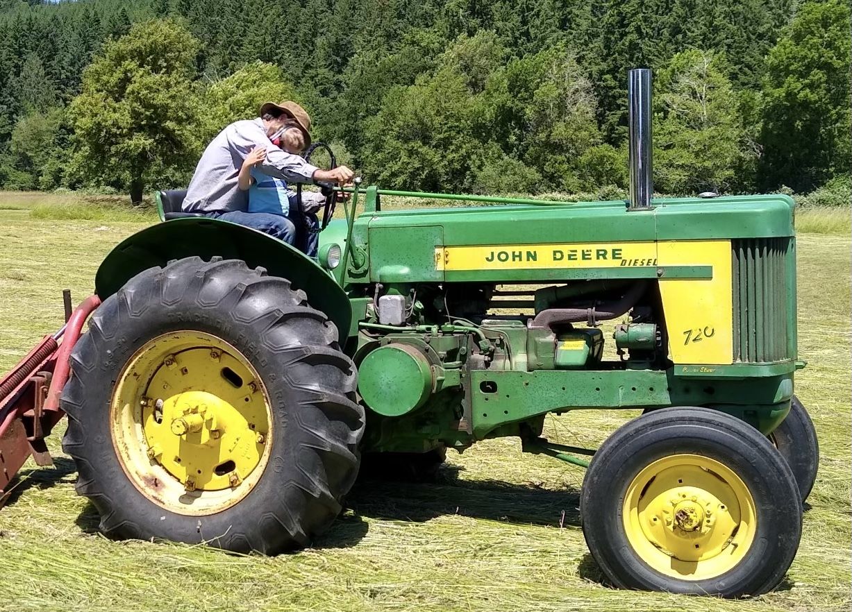 John Deere 720