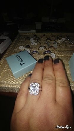 💎💍BRAND New Sterling Silver Emerald Cut BELLA Diamond Over 3.0 CTW - SOLID S925 - SIZE 7💎💍