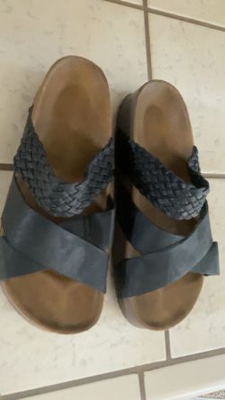 Women’s sandals 7.5 W