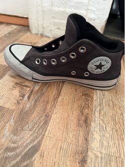 Convers Size 4