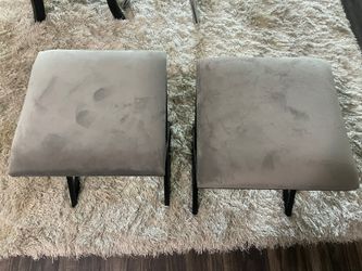 Modern Upholstered Tuffed Stool