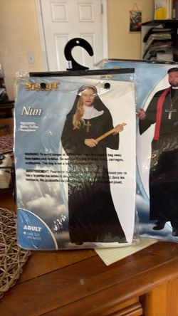 Costume