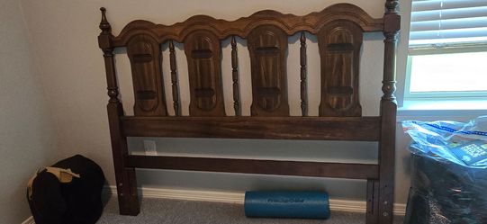 Vintage queen head board