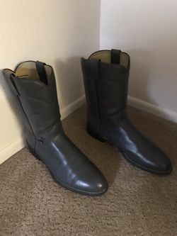 Justin ropers, gray, size 11D, new condition, make offer