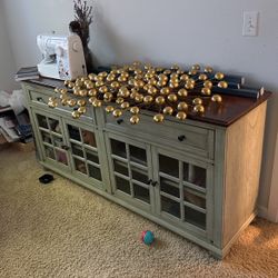 Media Cabinet / TV Stand / TV Cabinet