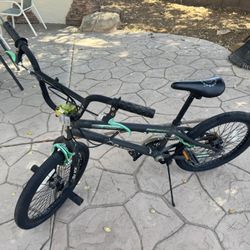Razer FS20 BMX bike