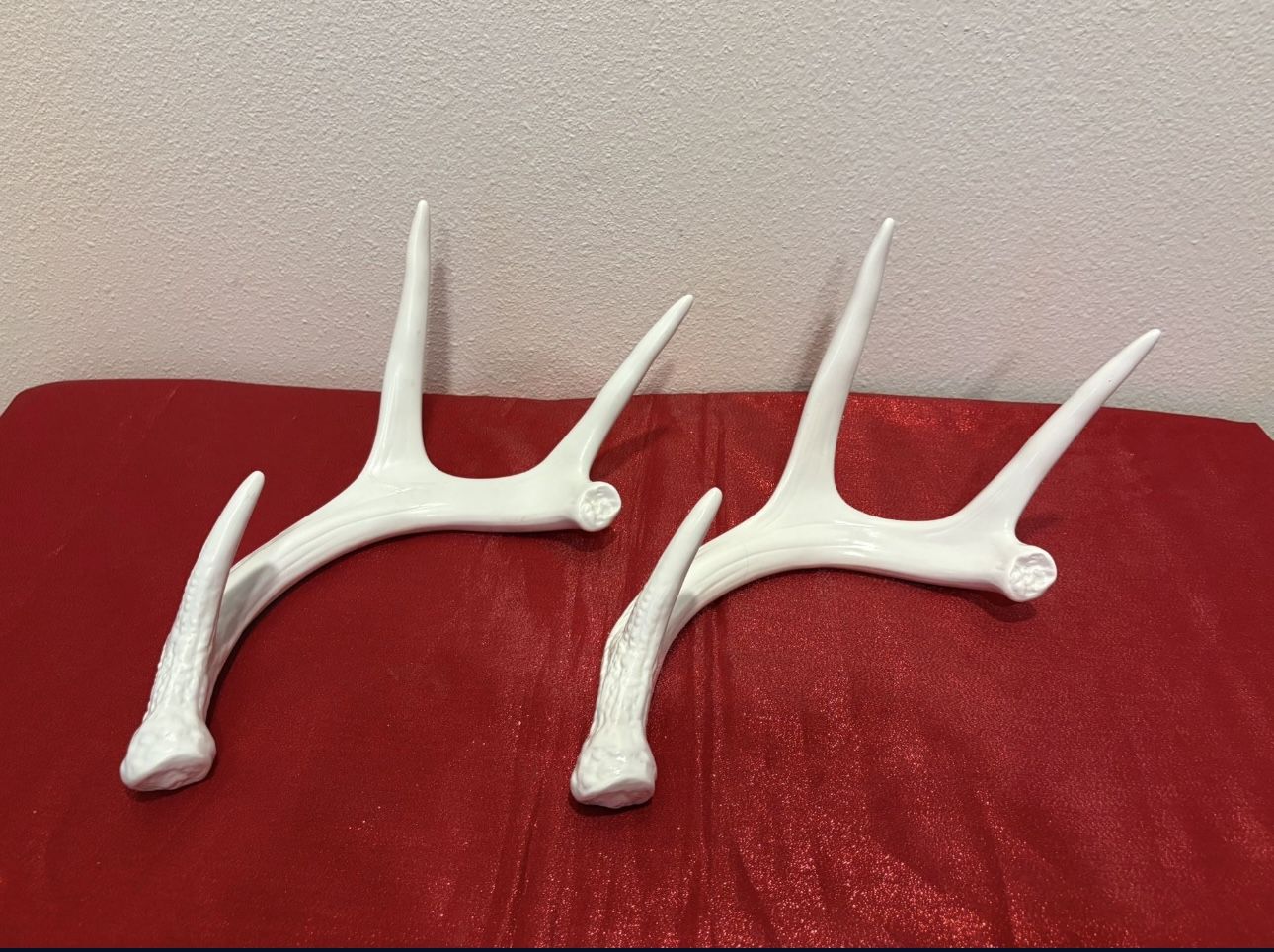 White Christmas Glass Antler Home Decor - Simi Valley 
