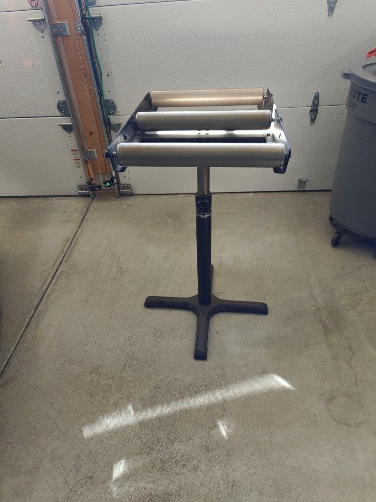 Roller Stand
