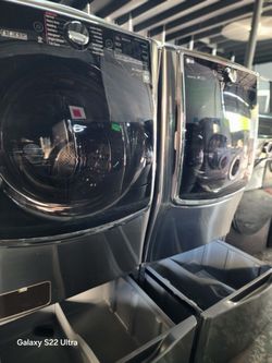 Lg Washer 7.5 cu. ft. And 9.0 Smart wi-fi Enabled Electric Dryer w/ TurboSteam.
