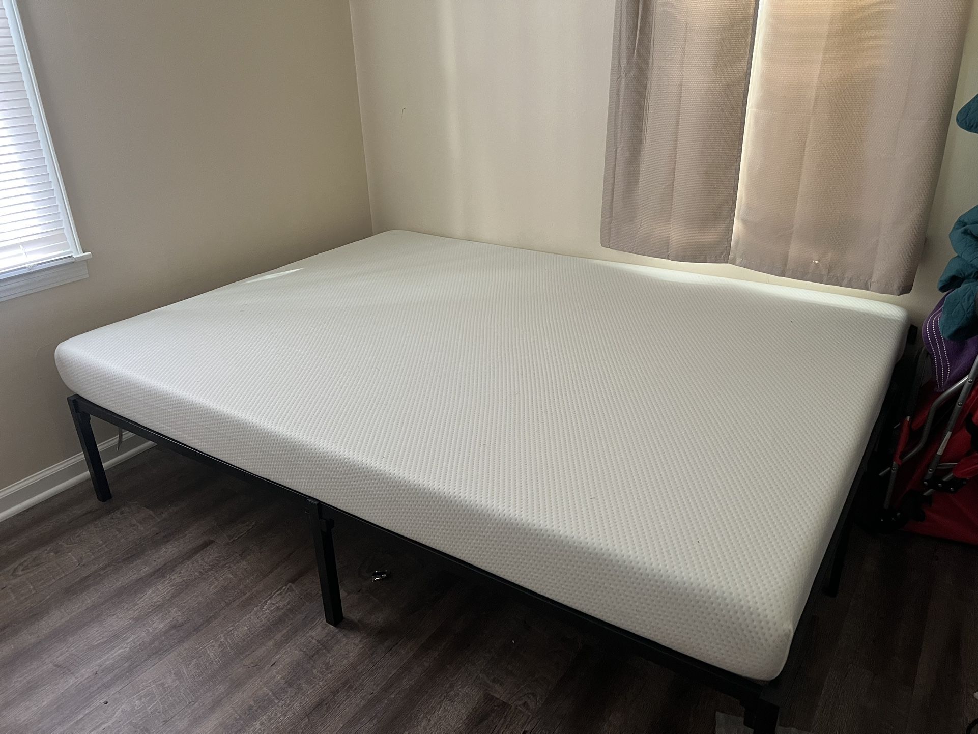 Queen 8 Inch Foam Mattress And Platform Bedframe