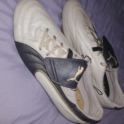 * NEW* Mens PUMA Soccer Cleats