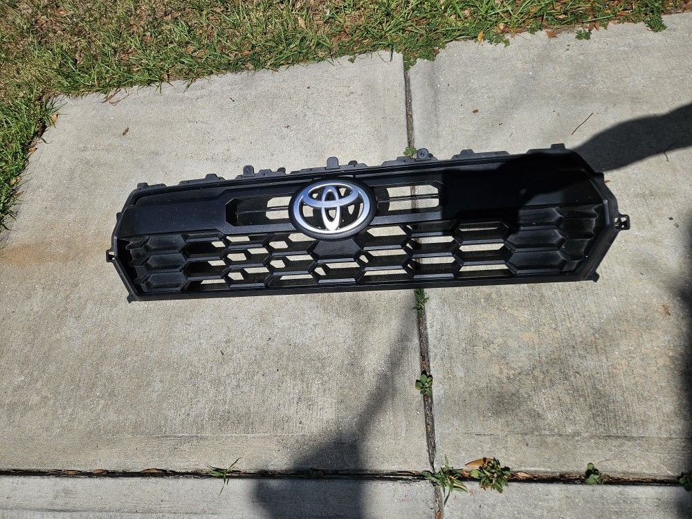 Toyota Tacoma OEM 4th Gen Grill