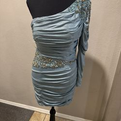 Tony Bowls blue beaded one shoulder dress Size 8 #prom #eveningwear Elegant short beaded one shoulder dress in excellent condition