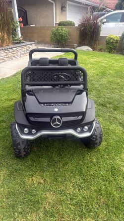 Mercedes-Benz Kids Ride-On Electric Car