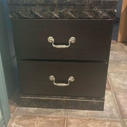 Nightstand/dresser